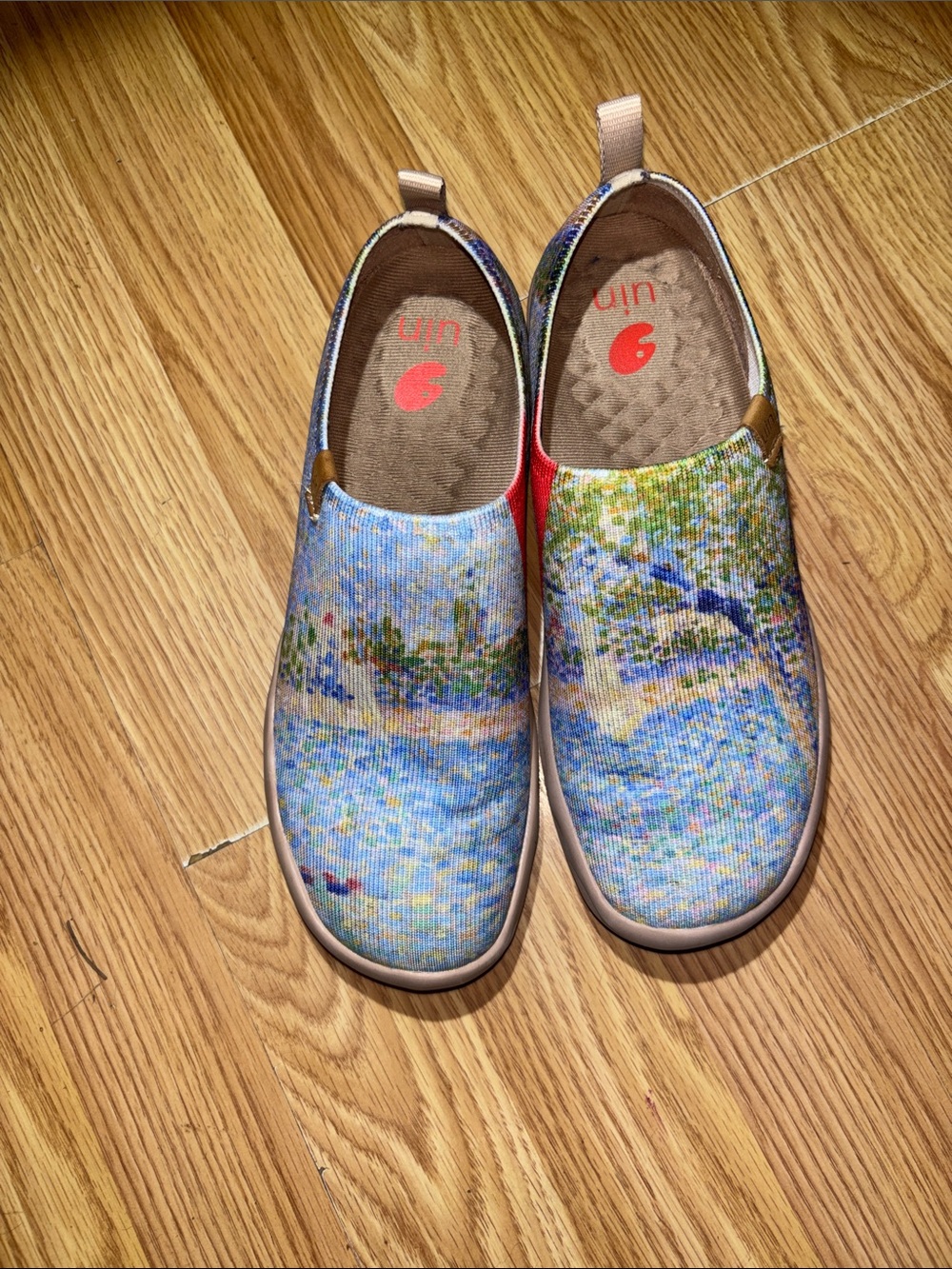 UIN Kids Slip-On Sneakers in Blue, Green, Red and Tan